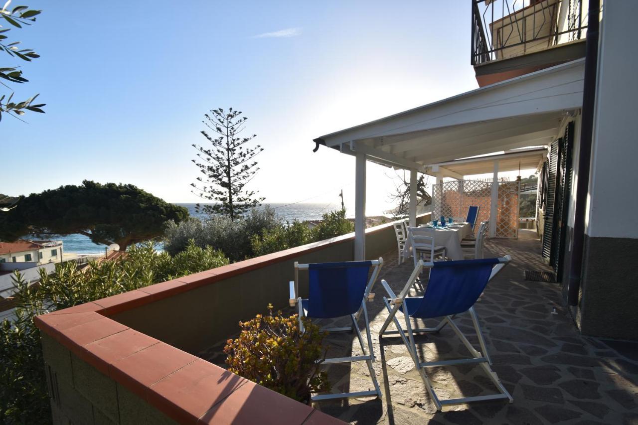 Appartamenti Cavoli - Vista Mare Con Terrazze, Clima E Posti Auto Spiaggia di Cavoli Exterior foto