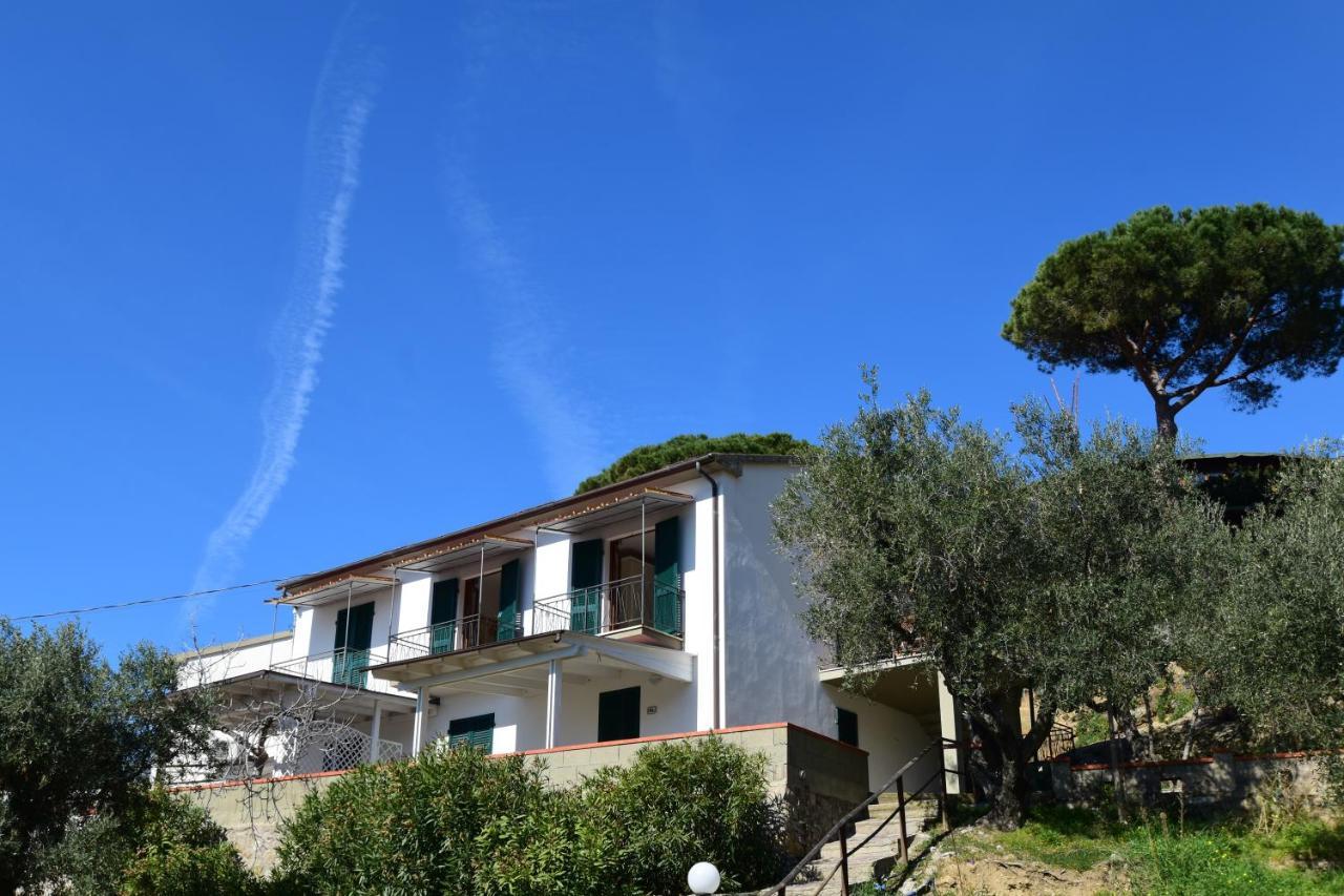 Appartamenti Cavoli - Vista Mare Con Terrazze, Clima E Posti Auto Spiaggia di Cavoli Exterior foto