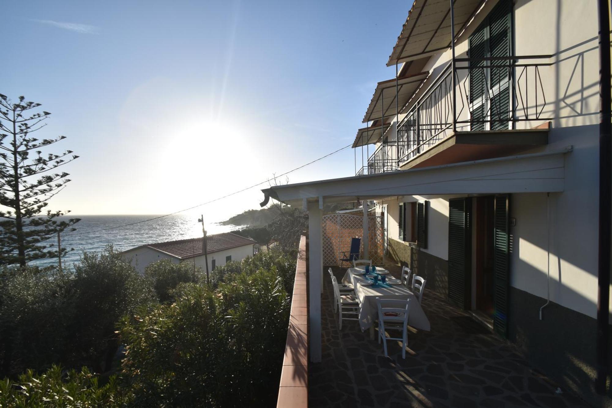 Appartamenti Cavoli - Vista Mare Con Terrazze, Clima E Posti Auto Spiaggia di Cavoli Exterior foto