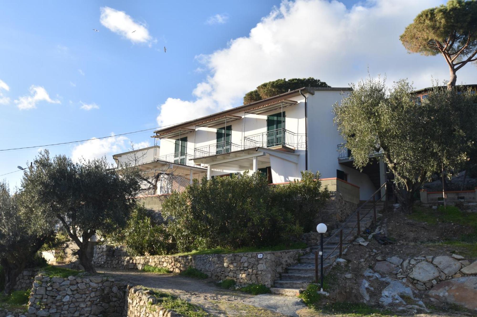 Appartamenti Cavoli - Vista Mare Con Terrazze, Clima E Posti Auto Spiaggia di Cavoli Exterior foto