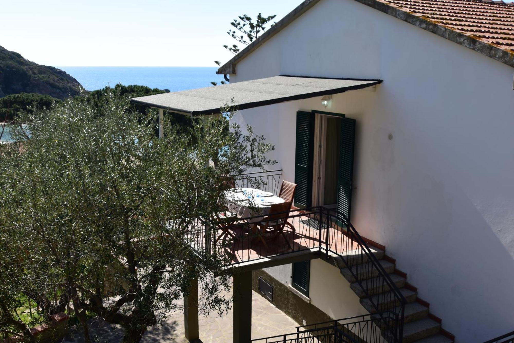 Appartamenti Cavoli - Vista Mare Con Terrazze, Clima E Posti Auto Spiaggia di Cavoli Exterior foto